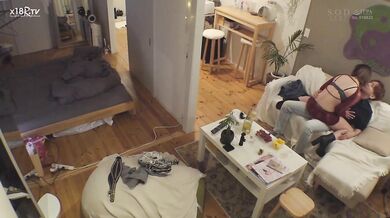 【中文字幕】最终兵器女友～在小仓由菜的房子过夜被侵犯，在一辈子不忘的最赞连续中出下迎接天明