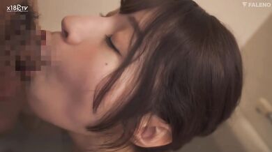 【中文字幕】初めて出来た彼女と初めての夜…そして初めての…。露わになった大きなおっぱいに仆の性欲は尽きることなく夜は明けた…。 楠エリサ